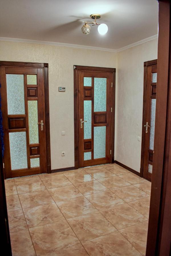 Vacation Home Lubov Kam'janec'-Podil's'kyj Esterno foto